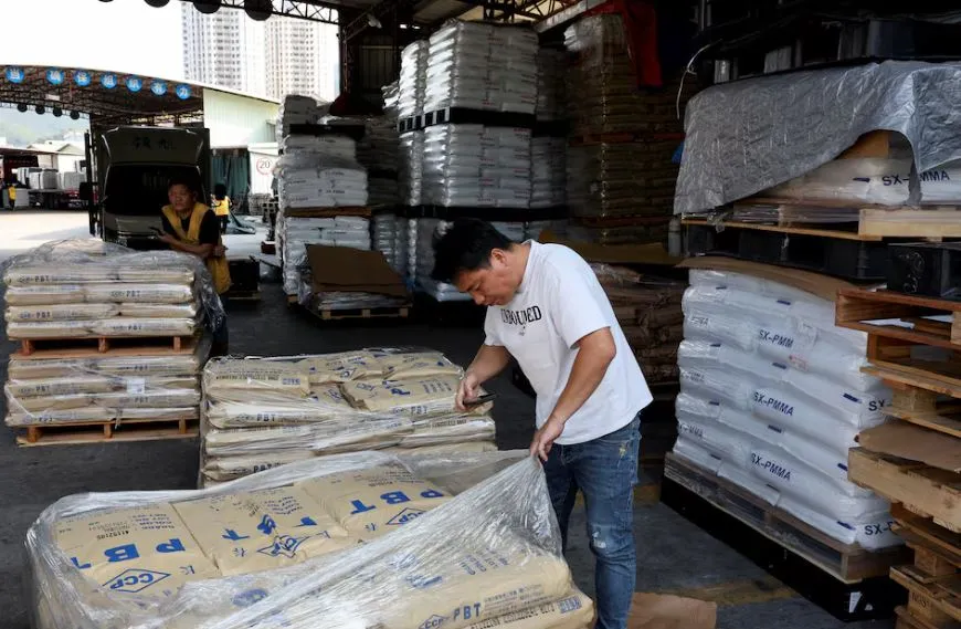 H&agrave;ng xuất khẩu Trung Quốc tăng gi&aacute;, thế giới đối mặt &aacute;p lực lạm ph&aacute;t mới- Ảnh 1.