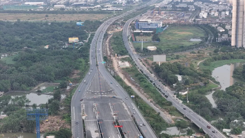 Hai dự &aacute;n mở rộng cao tốc đối mặt với rủi ro biến động gi&aacute; vật liệu- Ảnh 1.