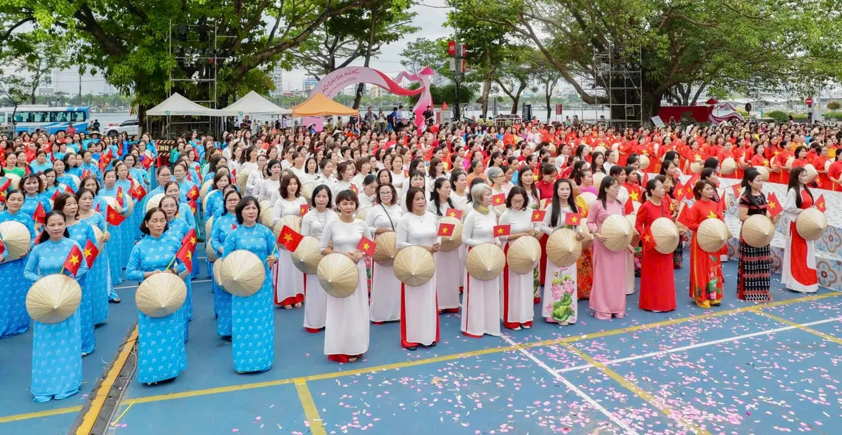 Khai mạc Lễ hội &aacute;o d&agrave;i Đ&agrave; Nẵng năm 2026- Ảnh 3.