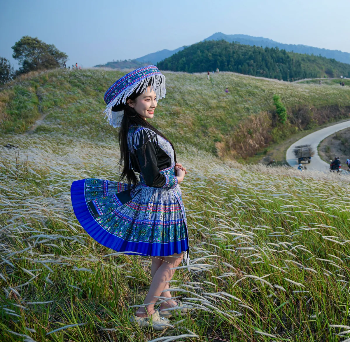 Đồi cỏ tranh T&igrave;a L&oacute; B: Vẻ đẹp nguy&ecirc;n sơ đang &ldquo;thức giấc&rdquo; giữa n&uacute;i rừng Điện Bi&ecirc;n- Ảnh 2.