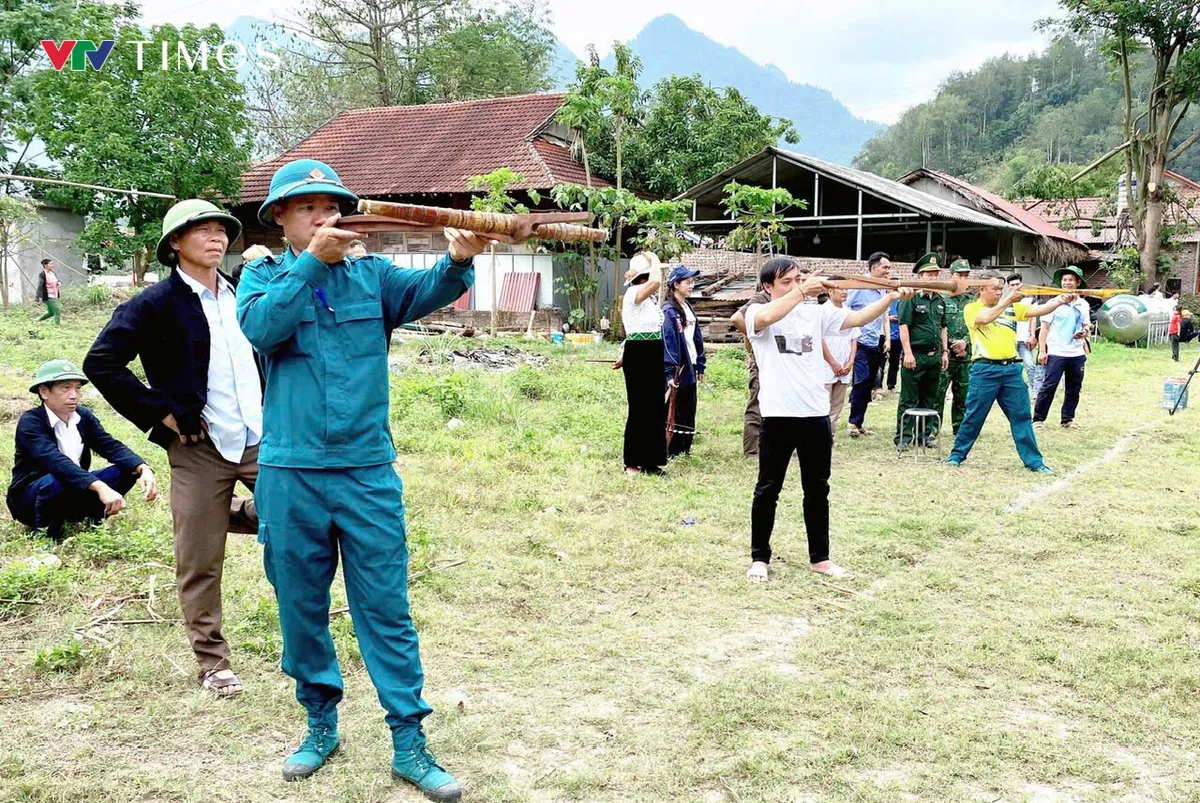 Lai Ch&acirc;u: Bộ đội Bi&ecirc;n ph&ograve;ng g&oacute;p sức giữ g&igrave;n, lan tỏa gi&aacute; trị Lễ hội Then Kin Pang - Ảnh 4.