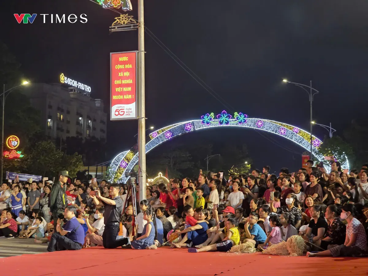 Thanh &acirc;m nguồn cội&rdquo; thắp lửa di sản, kết nối cộng đồng Đất Tổ - Ảnh 2.