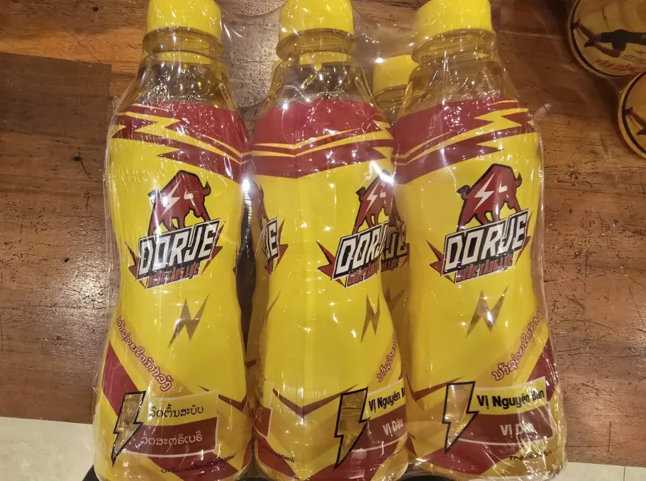 Sản xuất nước tăng lực giả b&aacute;n cho học sinh, khởi tố người đứng đầu doanh nghiệp - Ảnh 2.