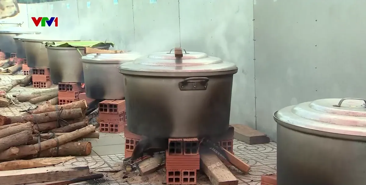 Đặc trưng văn h&oacute;a phương Nam trong lễ d&acirc;ng b&aacute;nh l&ecirc;n cội nguồn d&acirc;n tộc tại Đền thờ Vua H&ugrave;ng - Ảnh 3.