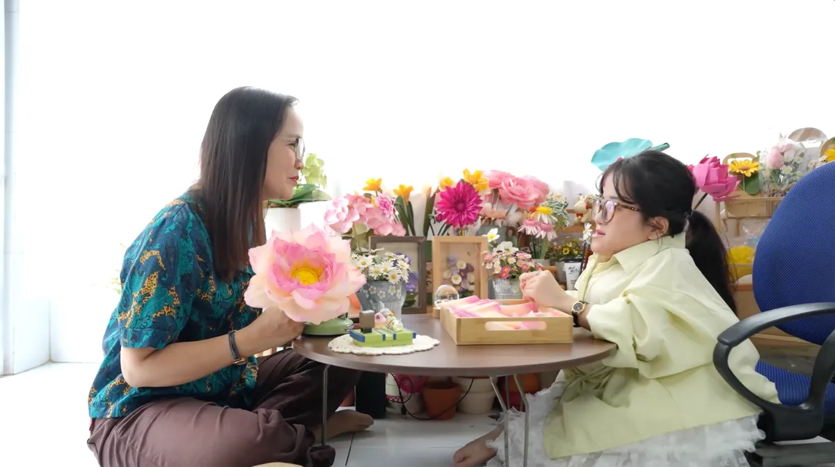 'Rực rỡ hoa tay': L&agrave;m đẹp cuộc đời từ những điều b&igrave;nh dị (18h45, VTV10)- Ảnh 5.