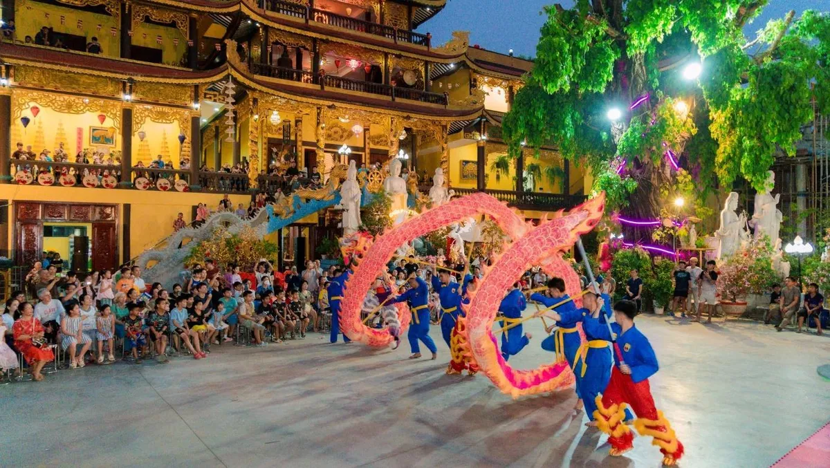 Giữ hồn Việt nơi đất kh&aacute;ch- Ảnh 1.