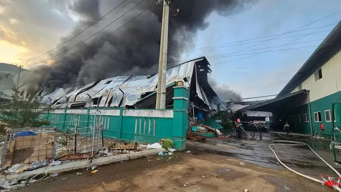 Ch&aacute;y lớn nh&agrave; xưởng của doanh nghiệp trong khu kinh tế ở Gia Lai, thiệt hại h&agrave;ng tỷ đồng - Ảnh 6.