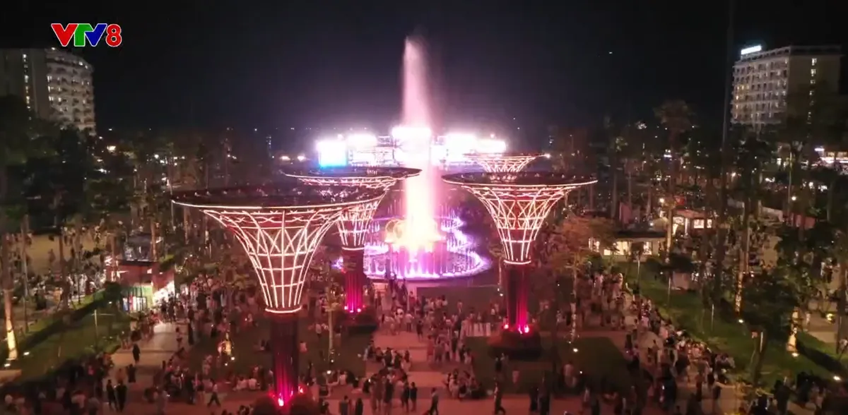 Chặt ch&eacute;m ph&iacute; gửi xe tại khu du lịch biển- Ảnh 4.