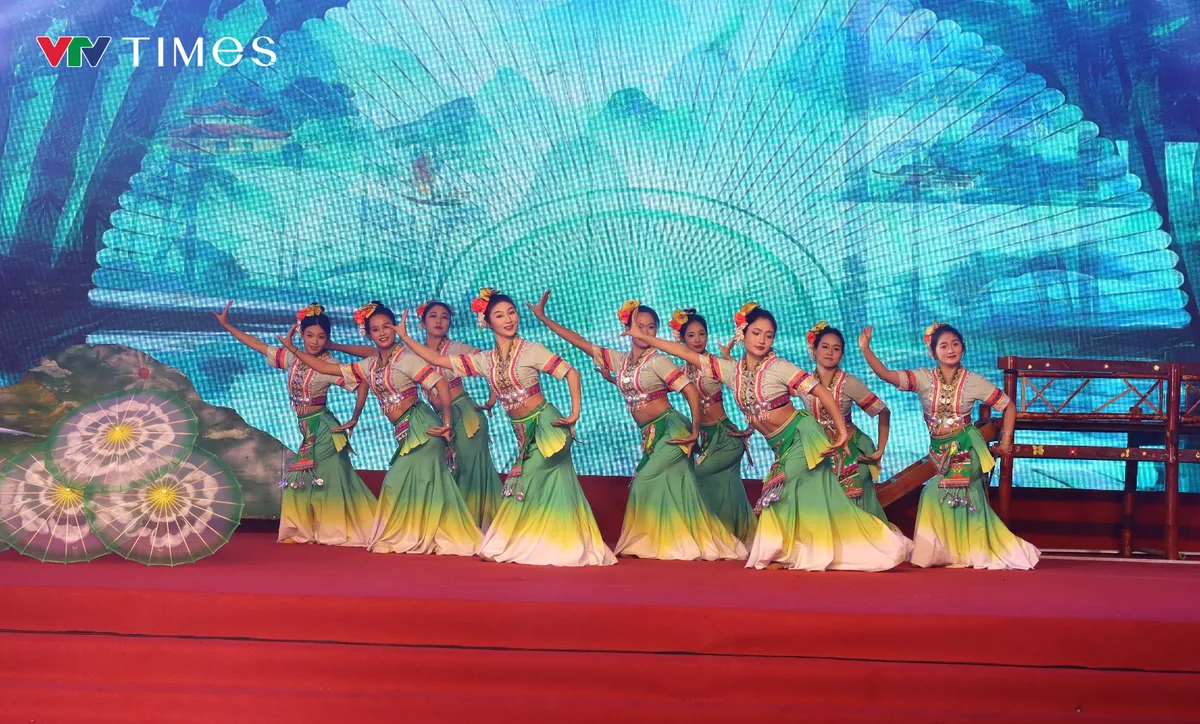 Lai Ch&acirc;u: Lời Then vọng m&atilde;i giữa đại ng&agrave;n - Ảnh 13.