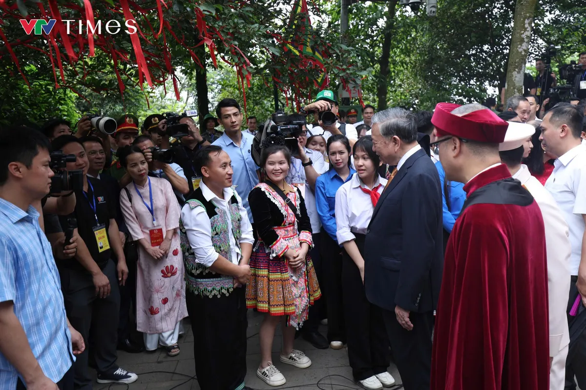 Triệu tr&aacute;i tim hướng về Đền H&ugrave;ng dịp Giỗ Tổ H&ugrave;ng Vương - Ảnh 3.