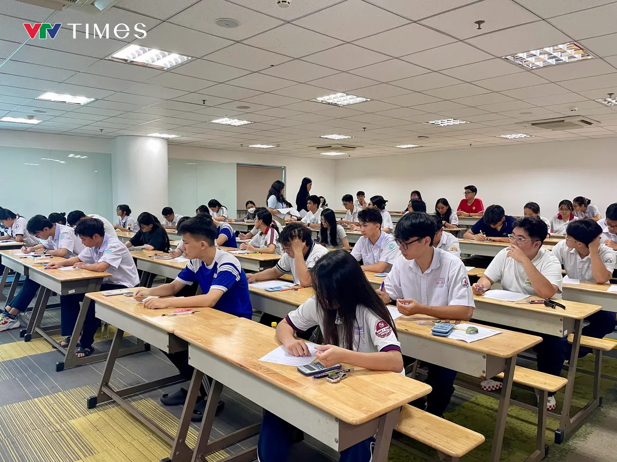 Th&iacute; sinh dự thi Đ&aacute;nh gi&aacute; Năng lực đợt 2 của Đại học Quốc gia TP Hồ Ch&iacute; Minh đ&ocirc;ng chưa từng c&oacute; - Ảnh 1.