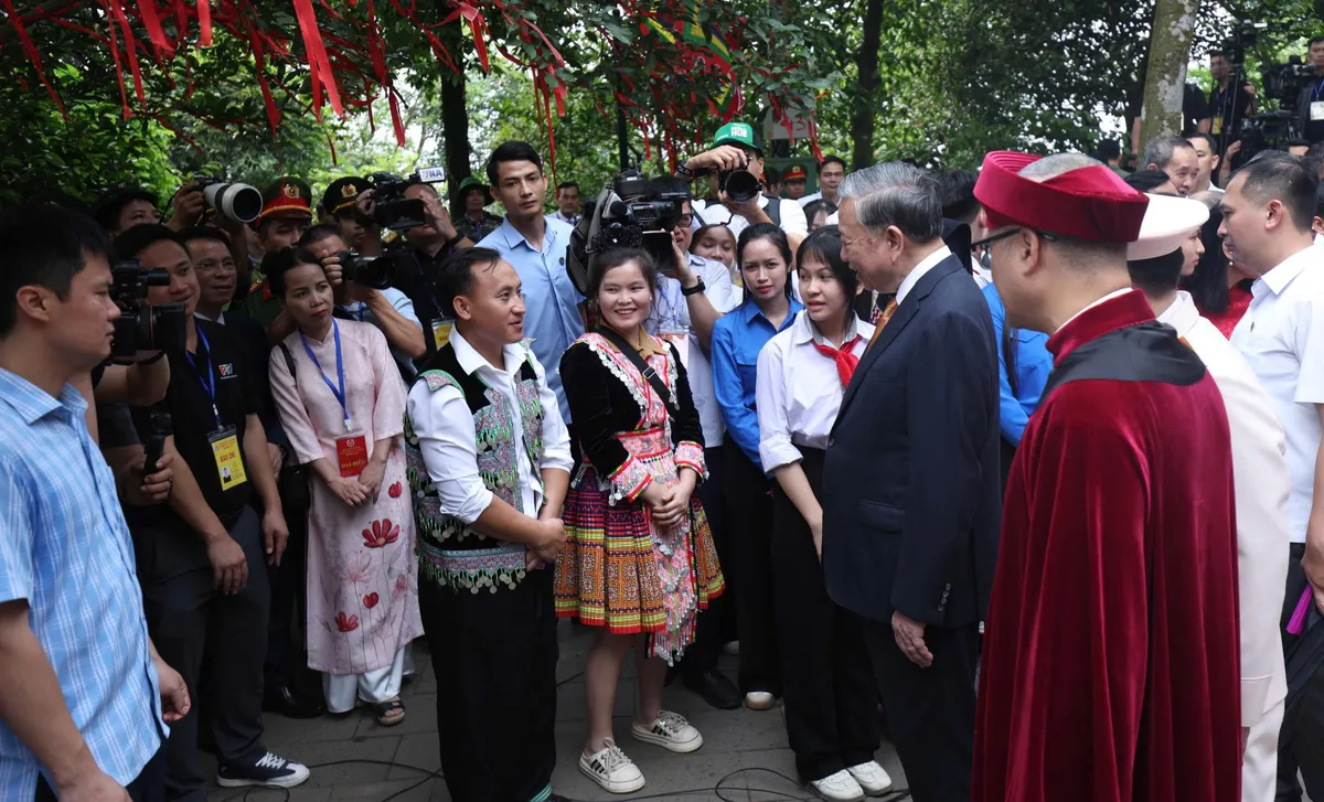 Tổng B&iacute; thư, Chủ tịch nước T&ocirc; L&acirc;m: Giữ nước v&agrave; ph&aacute;t triển đất nước l&agrave; tr&aacute;ch nhiệm của c&aacute;c thế hệ h&ocirc;m nay v&agrave; mai sau- Ảnh 3.