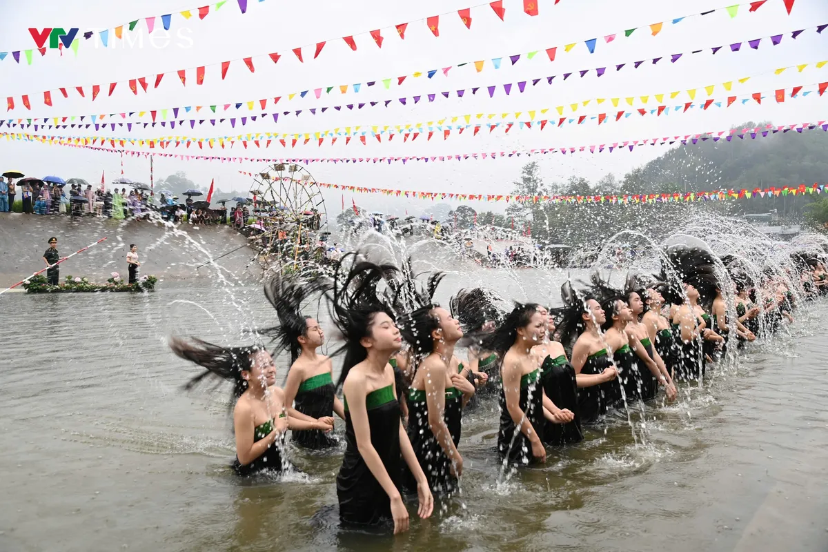 Lai Ch&acirc;u: Lời Then vọng m&atilde;i giữa đại ng&agrave;n - Ảnh 9.