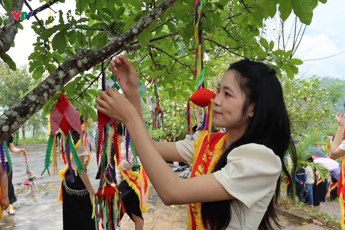 Lai Ch&acirc;u: Lời Then vọng m&atilde;i giữa đại ng&agrave;n - Ảnh 12.
