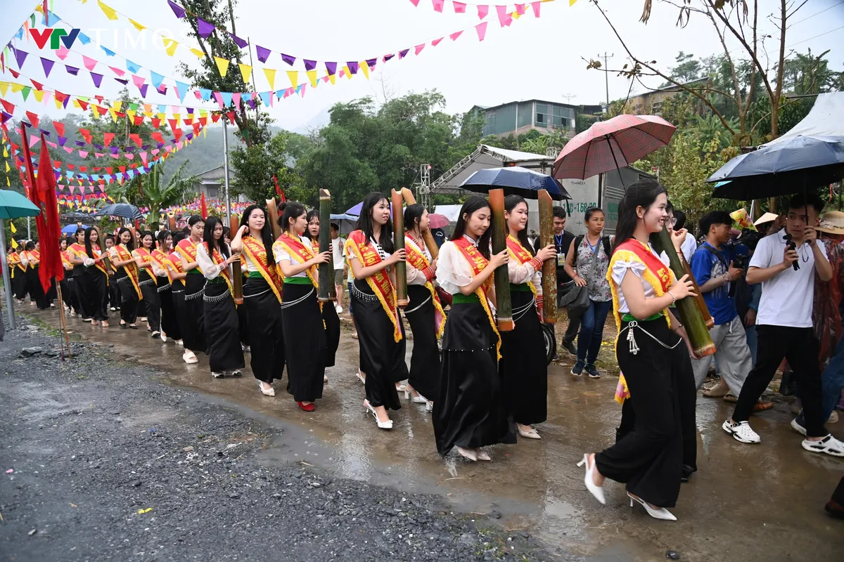 Lai Ch&acirc;u: Lời Then vọng m&atilde;i giữa đại ng&agrave;n - Ảnh 8.