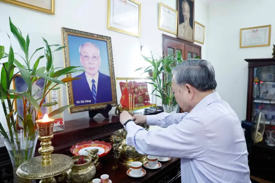 Tổng B&iacute; thư, Chủ tịch nước T&ocirc; L&acirc;m d&acirc;ng hương tưởng nhớ c&aacute;c đồng ch&iacute; l&atilde;nh đạo tiền bối- Ảnh 3.