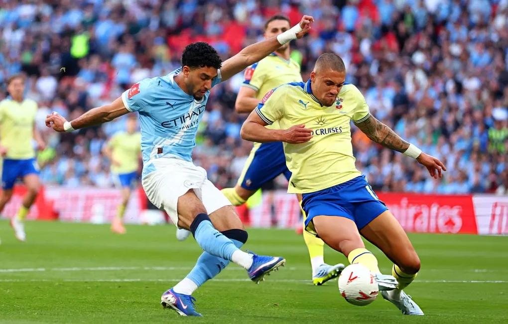 Man City ngược d&ograve;ng v&agrave;o chung kết FA Cup, Arsenal thắng tối thiểu Newcastle để chiếm ng&ocirc;i đầu- Ảnh 1.