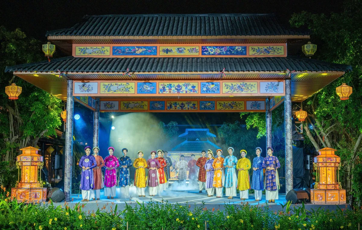 Đ&ecirc;m Đại Nội trong sắc m&agrave;u Ho&agrave;ng cung huyền ảo - Ảnh 12.