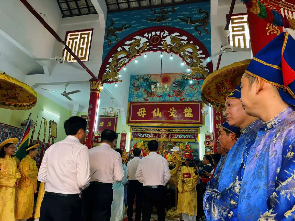 Kh&aacute;nh H&ograve;a trang trọng tổ chức lễ d&acirc;ng hương Giỗ Tổ H&ugrave;ng Vương năm 2026 - Ảnh 5.