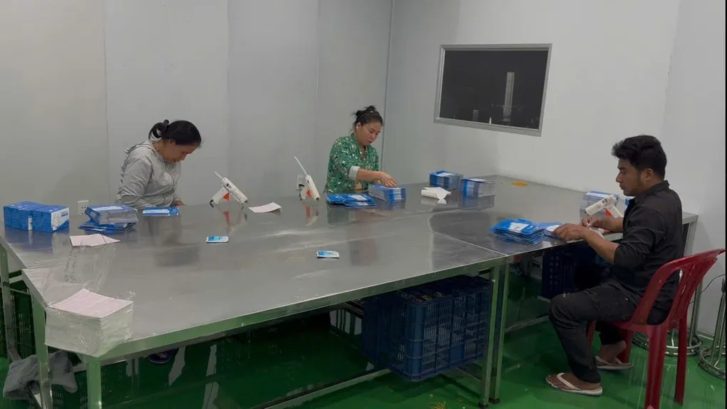 Khởi tố vợ chồng sản xuất thực phẩm giảm c&acirc;n Emo&rsquo;s chứa chất cấm, ti&ecirc;u thụ h&agrave;ng chục tỷ đồng- Ảnh 3.