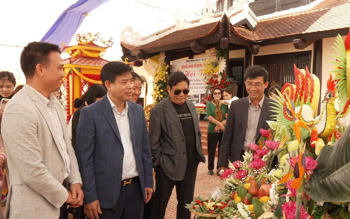 Sôi nổi hội thi gói, nấu bánh chưng và trang trí mâm lễ vật "Hương sắc Việt Nam dâng Quốc Tổ".