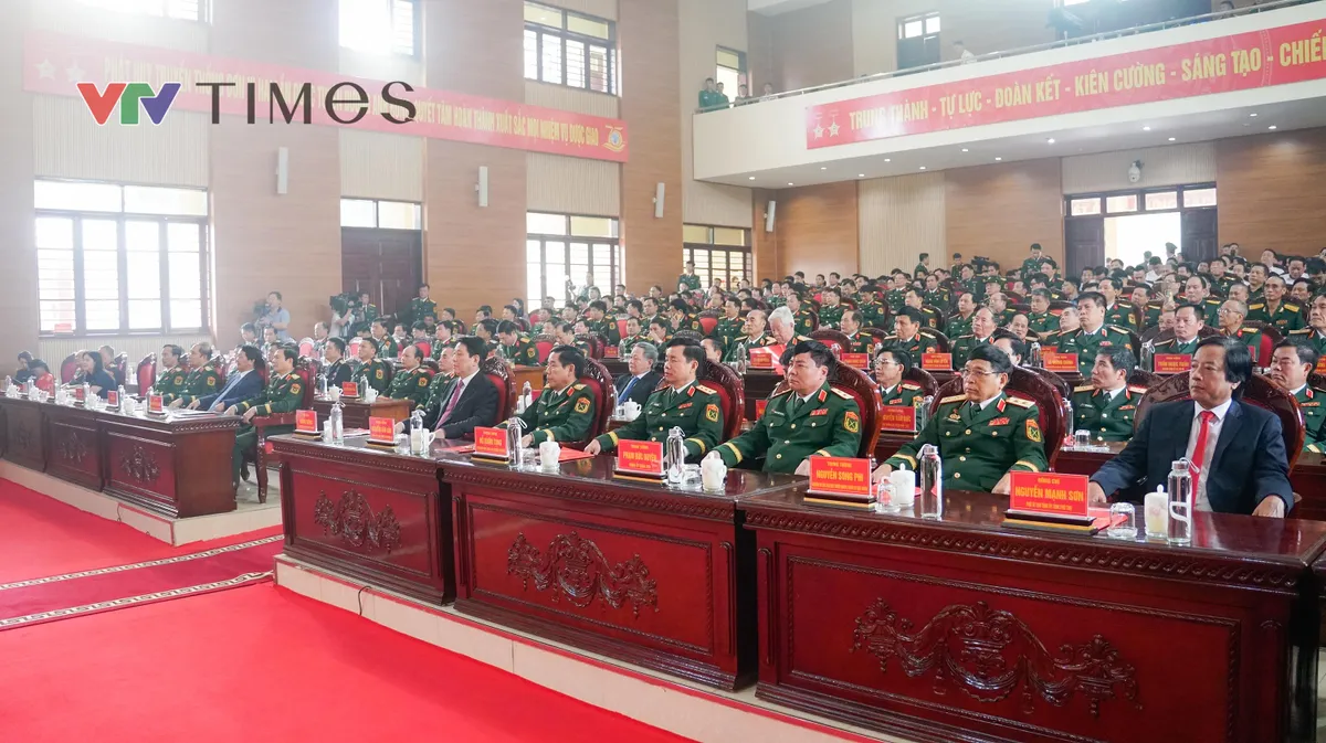 Sư đo&agrave;n 316 đ&oacute;n nhận danh hiệu Anh h&ugrave;ng Lực lượng vũ trang Nh&acirc;n d&acirc;n l&acirc;n thứ 2- Ảnh 1.