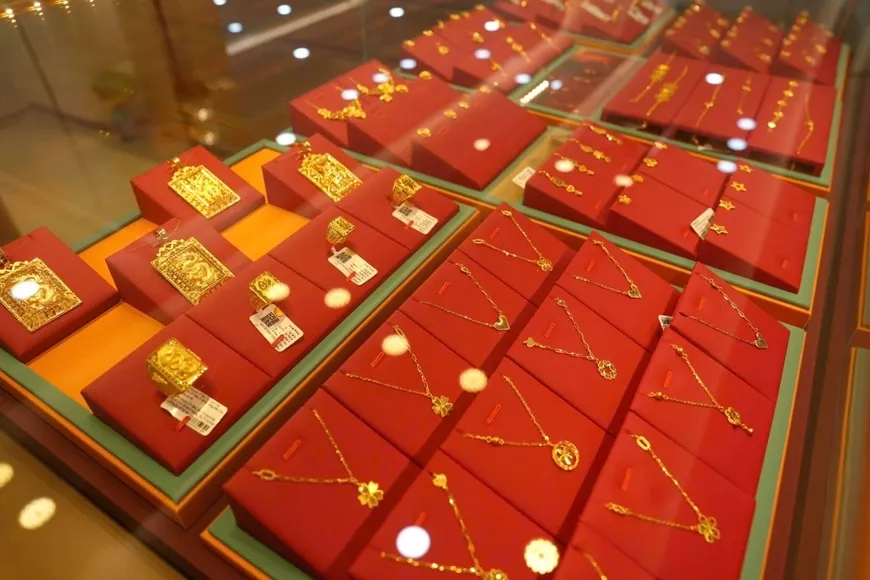 Gi&aacute; v&agrave;ng h&ocirc;m nay (27-4): Tuần qua, v&agrave;ng giảm khoảng 3 triệu đồng/lượng- Ảnh 1.