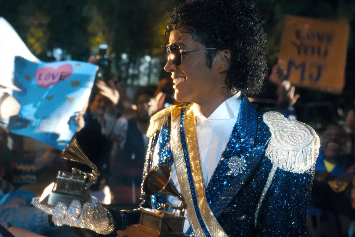 Con trai Michael Jackson sốc v&igrave; x&uacute;c động khi chứng kiến Jafaar h&oacute;a th&acirc;n th&agrave;nh cha m&igrave;nh trong phim tiểu sử- Ảnh 2.