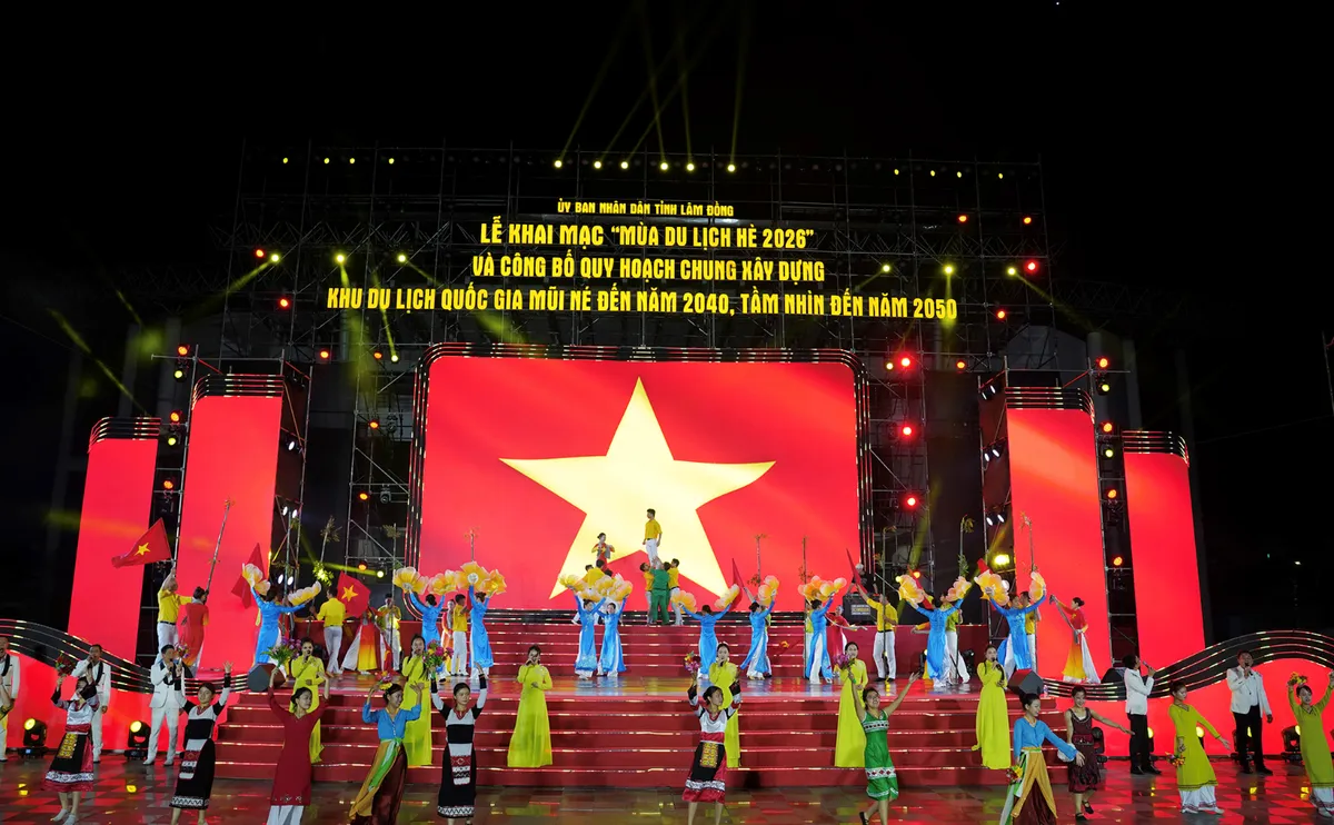 Khai mạc M&ugrave;a du lịch h&egrave; 2026 v&agrave; c&ocirc;ng bố quy hoạch Khu du lịch quốc gia Mũi N&eacute;- Ảnh 1.