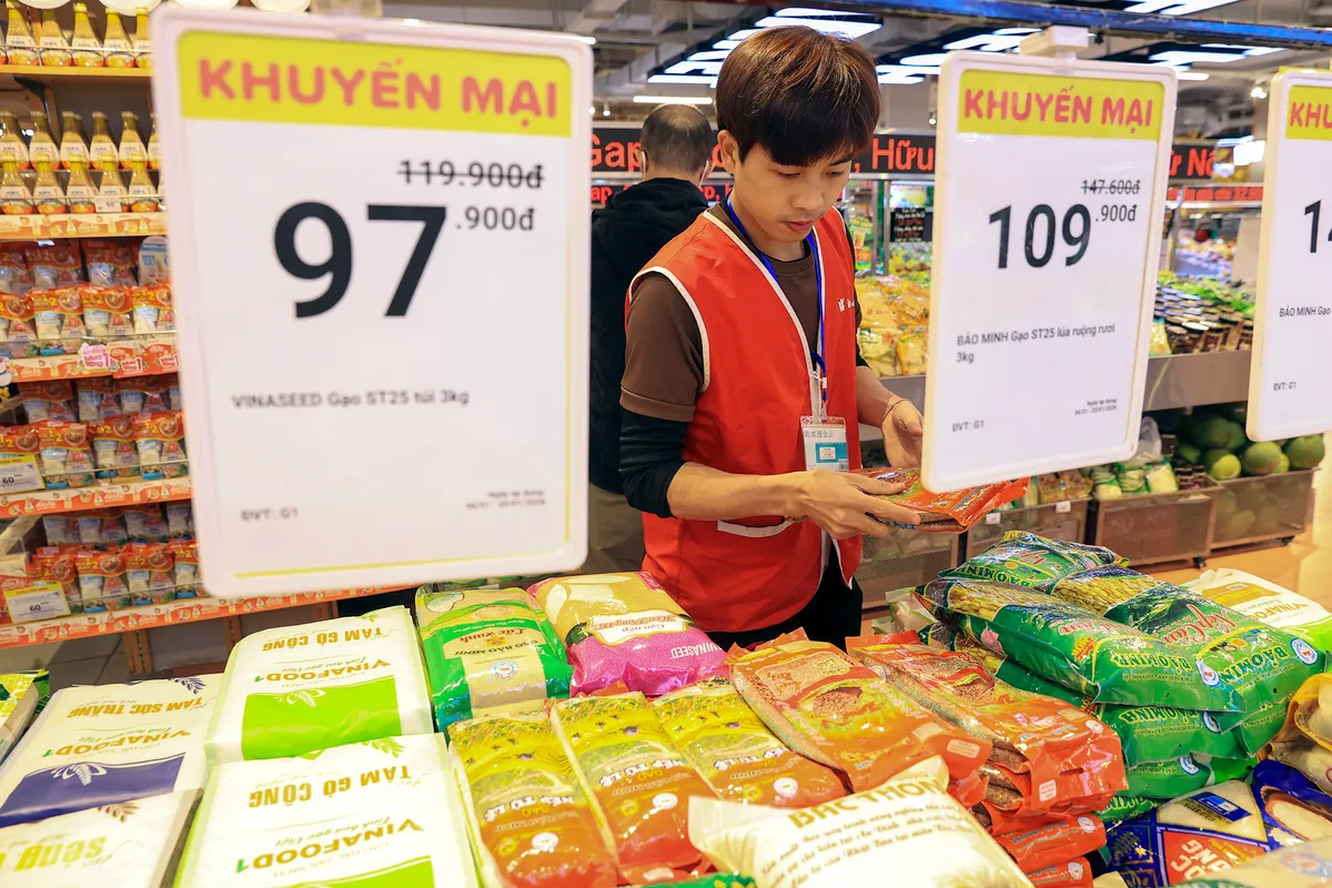 B&aacute;n lẻ chạy đua k&iacute;ch cầu dịp lễ d&agrave;i ng&agrave;y- Ảnh 2.