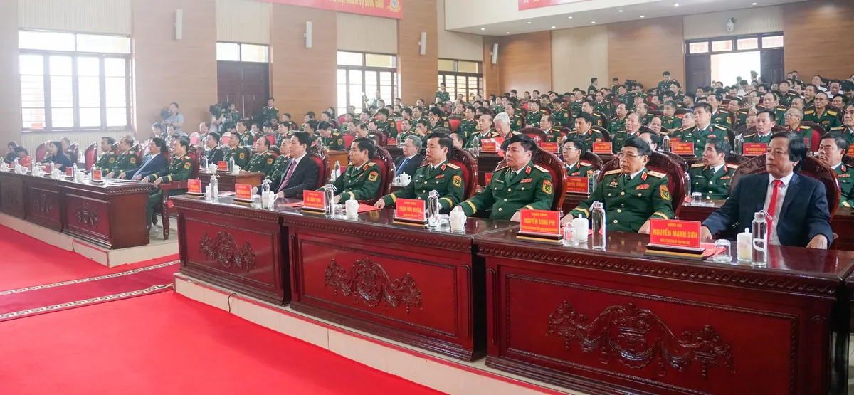 Sư đo&agrave;n 316 đ&oacute;n nhận danh hiệu Anh h&ugrave;ng Lực lượng vũ trang Nh&acirc;n d&acirc;n lần thứ hai, kỷ niệm 75 năm ng&agrave;y truyền thống- Ảnh 1.