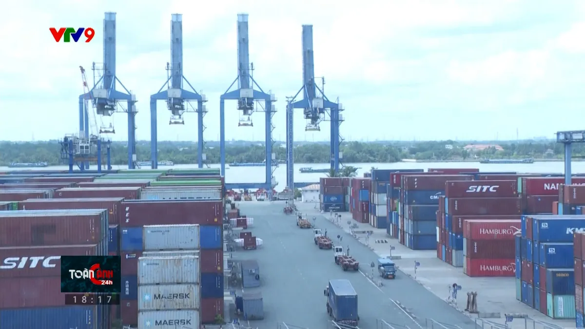 Đầu tư công nghệ xanh hóa cảng biển