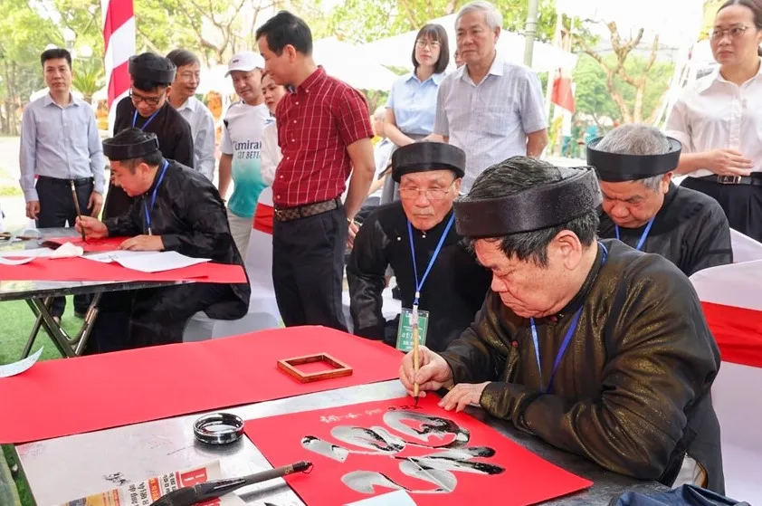 Ninh B&igrave;nh: Rực rỡ sắc m&agrave;u văn h&oacute;a, thể thao truyền thống tại Lễ hội Hoa Lư năm 2026 - Ảnh 7.