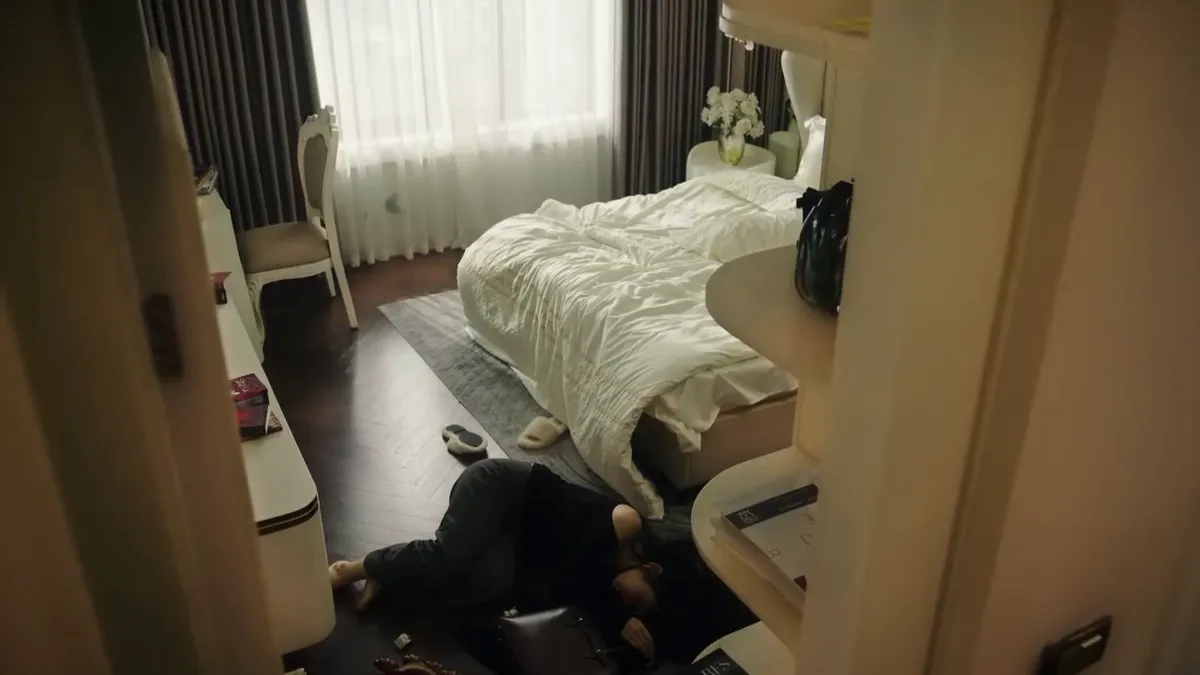 Bước ch&acirc;n v&agrave;o đời - Tập 28: C&ocirc; Giang ngất xỉu, Minh tr&egrave;o cổng giải cứu- Ảnh 2.