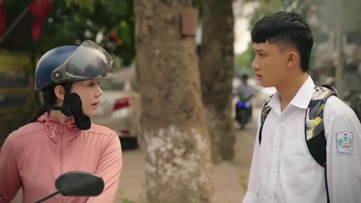 Bước ch&acirc;n v&agrave;o đời - Tập 28: Thương &aacute;p đặt em trai- Ảnh 1.