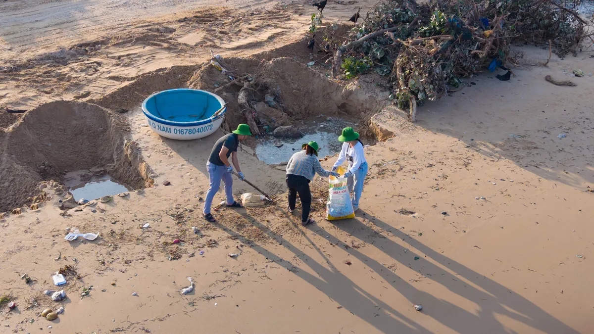 K&yacute; kết giữ g&igrave;n m&ocirc;i trường, ra mắt m&ocirc; h&igrave;nh biển sạch tại x&atilde; Tuy An Nam, Đắk Lắk- Ảnh 6.
