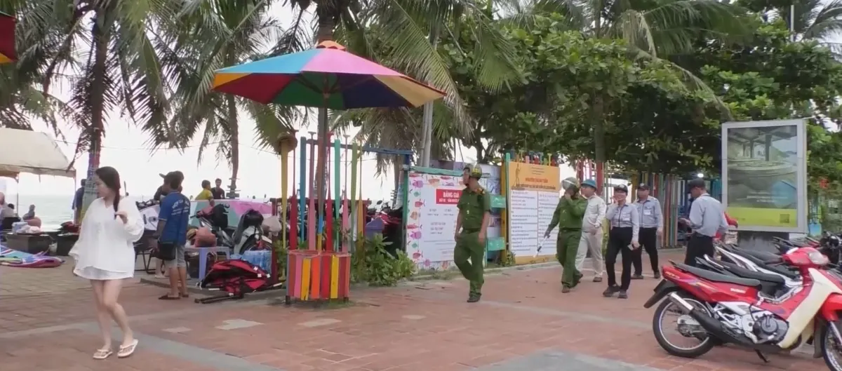Đảm bảo an to&agrave;n hoạt động dưới nước tại b&aacute;n đảo Sơn Tr&agrave; - Ảnh 1.