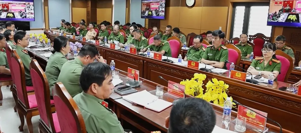 C&ocirc;ng an Đ&agrave; Nẵng đồng bộ giải ph&aacute;p, hướng tới danh hiệu Anh h&ugrave;ng Lực lượng Vũ trang Nh&acirc;n d&acirc;n- Ảnh 1.