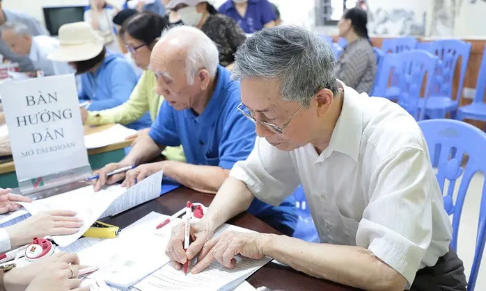 C&aacute;ch t&iacute;nh lương hưu, trợ cấp mới sau khi tăng 8% từ 1/7 - Ảnh 1.
