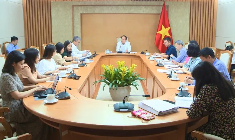 Ph&oacute; Thủ tướng L&ecirc; Tiến Ch&acirc;u họp về ch&iacute;nh s&aacute;ch Luật Luật sư (sửa đổi)- Ảnh 2.