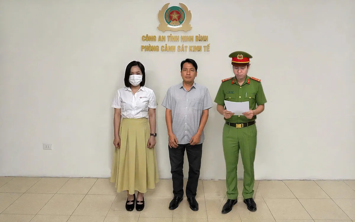 Khởi tố gi&aacute;m đốc, kế to&aacute;n doanh nghiệp cơ kh&iacute; ở Ninh B&igrave;nh v&igrave; d&ugrave;ng h&oacute;a đơn khống trốn hơn 800 triệu đồng tiền thuế- Ảnh 1.
