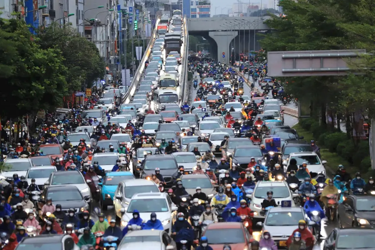 Mặt tr&aacute;i của sự gia tăng &ocirc; t&ocirc; c&aacute; nh&acirc;n: Tiện nghi cho mỗi nh&agrave;, &aacute;p lực cho đ&ocirc; thị- Ảnh 1.