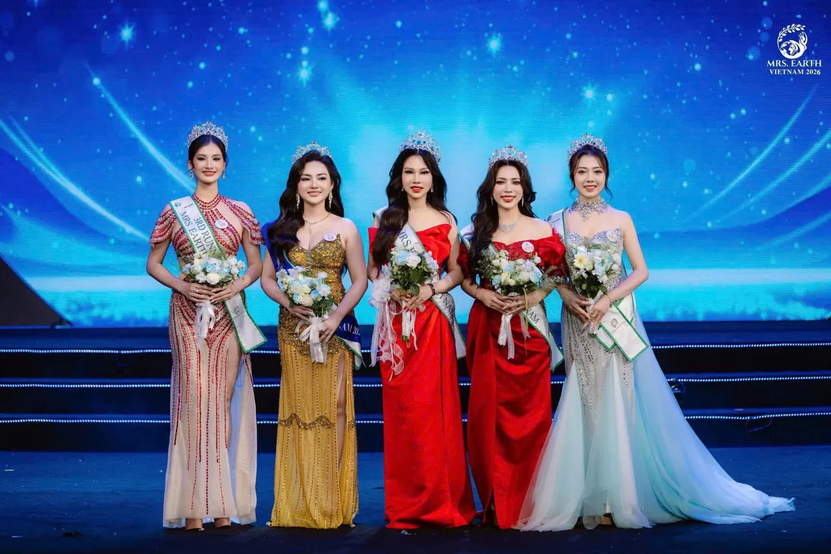 Nguyễn Khu&ecirc; Thu đăng quang Mrs Earth Vietnam 2026 - Ảnh 2.