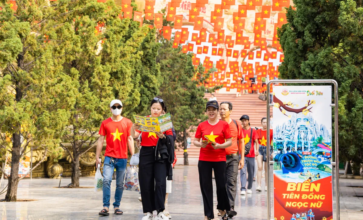 Nghỉ lễ 30/4: Gợi &yacute; loạt điểm vui chơi, giải tr&iacute; hấp dẫn tại TP Hồ Ch&iacute; Minh- Ảnh 2.