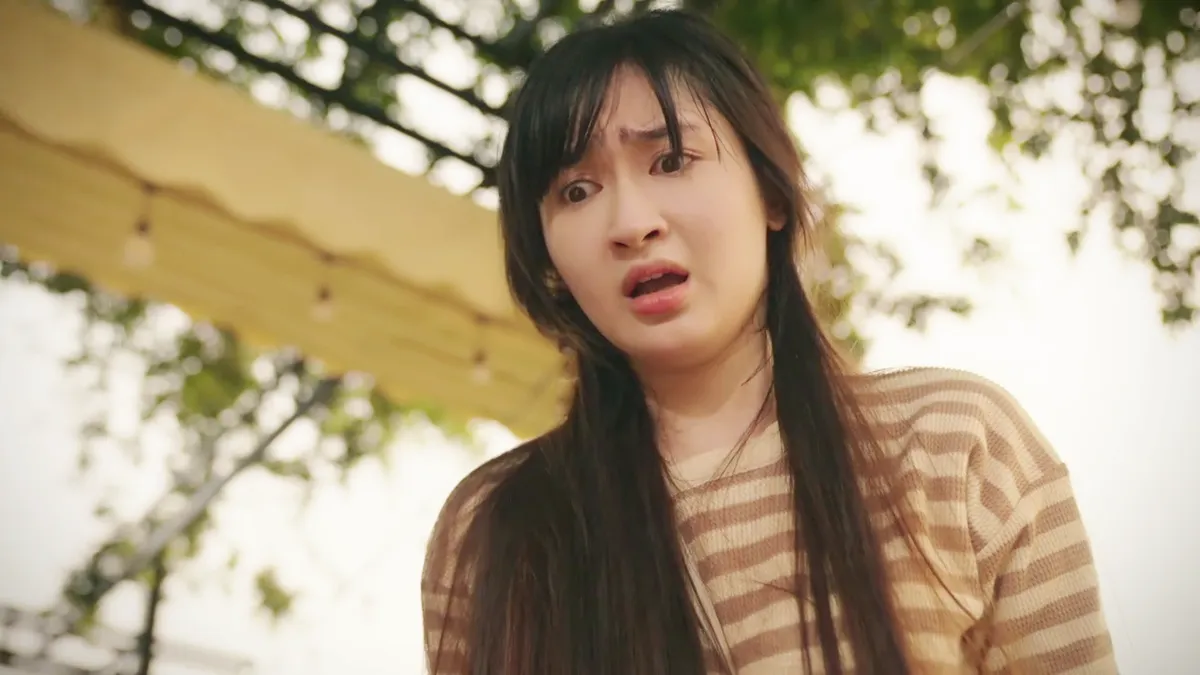 Bước ch&acirc;n v&agrave;o đời - Tập 29: Bị Dũng lừa thảm hại, Trang lại đ&aacute;nh t&igrave;nh địch vỡ đầu - Ảnh 14.