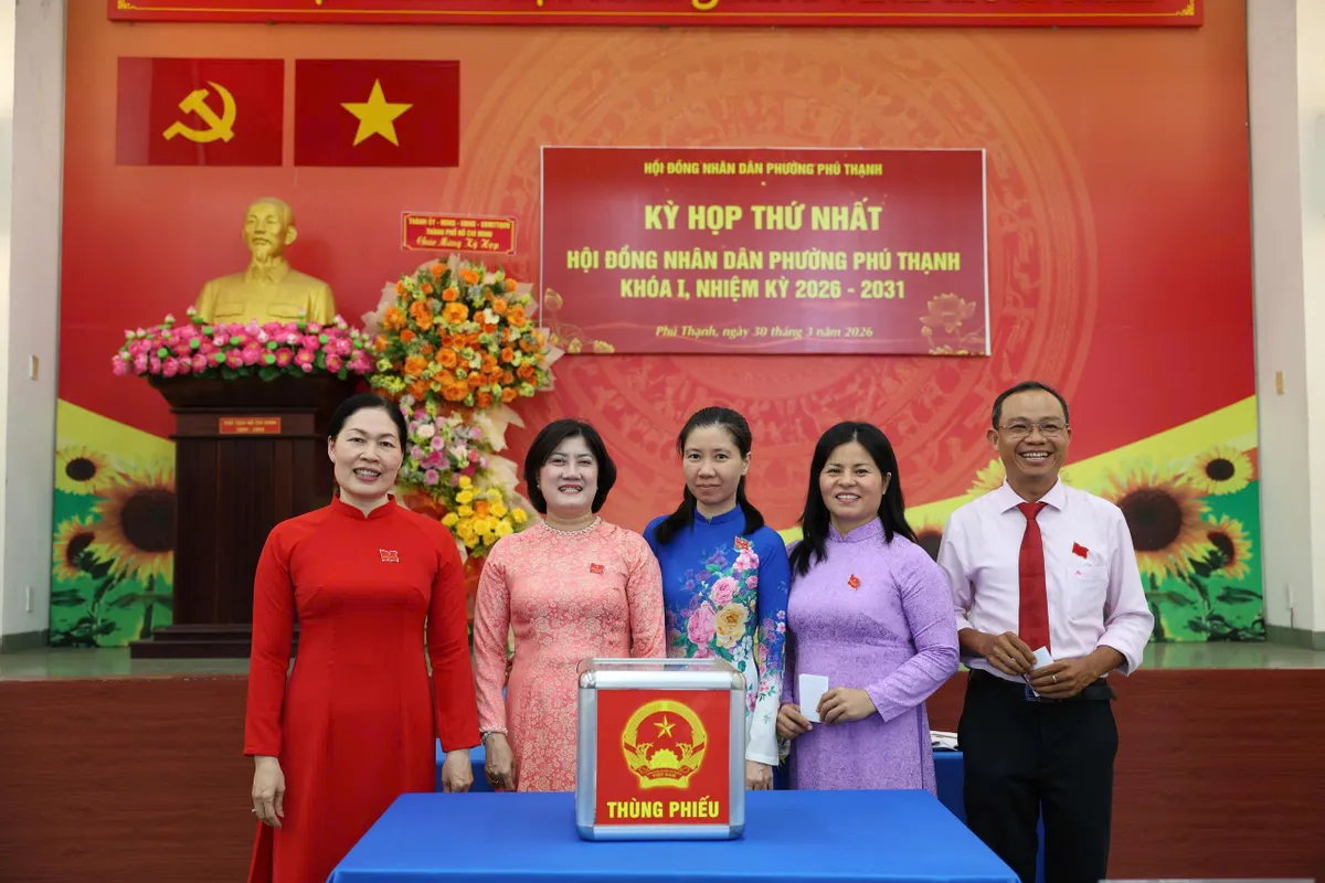 Từ chương tr&igrave;nh đến h&agrave;nh động: Đại biểu HĐND l&agrave;m g&igrave; sau khi tr&uacute;ng cử? - Ảnh 2.