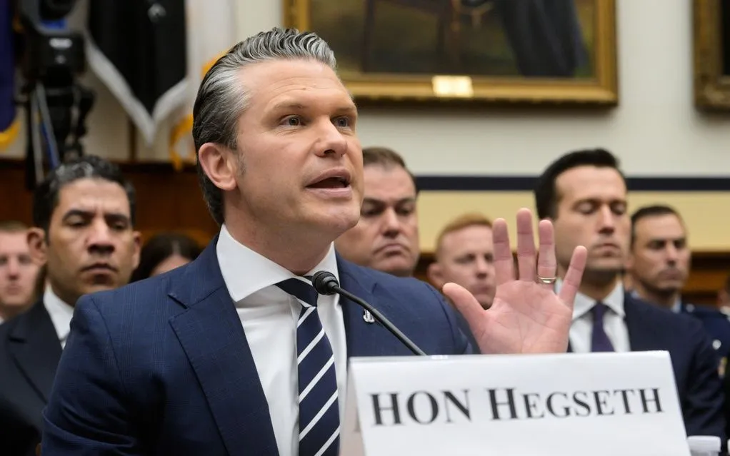 Bộ trưởng Chiến tranh Mỹ Pete Hegseth (Ảnh: AP)
