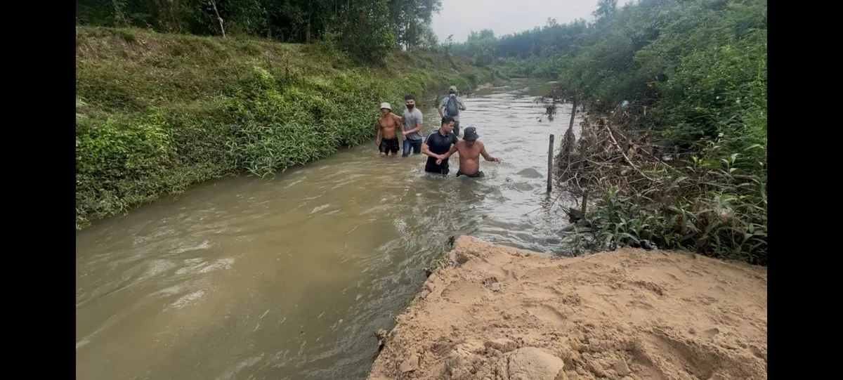 Khởi tố đối tượng khai th&aacute;c c&aacute;t tr&aacute;i ph&eacute;p, cảnh b&aacute;o nguy cơ thất tho&aacute;t t&agrave;i nguy&ecirc;n v&agrave; hệ lụy m&ocirc;i trường- Ảnh 1.