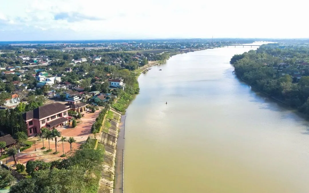 Sông Thạch Hãn - dòng linh giang với chứng tích lịch sử bi tráng