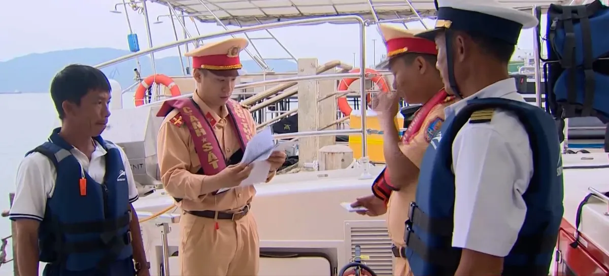 Tăng cường kiểm tra phương tiện đường thuỷ phục vụ du lịch- Ảnh 1.